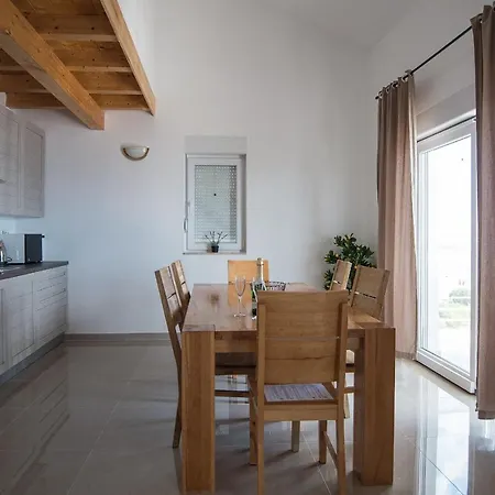 Apartment Stipe Jesenice (Split-Dalmatia)