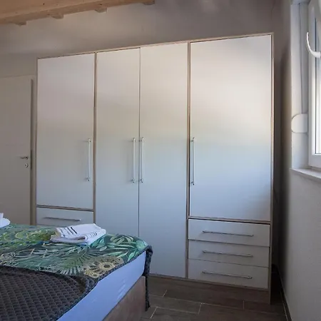 Stipe Apartment Jesenice (Split-Dalmatia)
