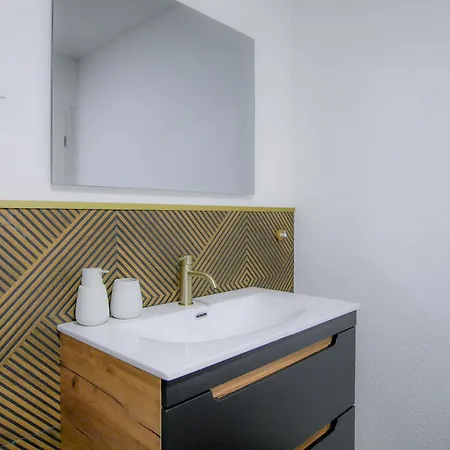 Apartment Stipe Jesenice (Split-Dalmatia)