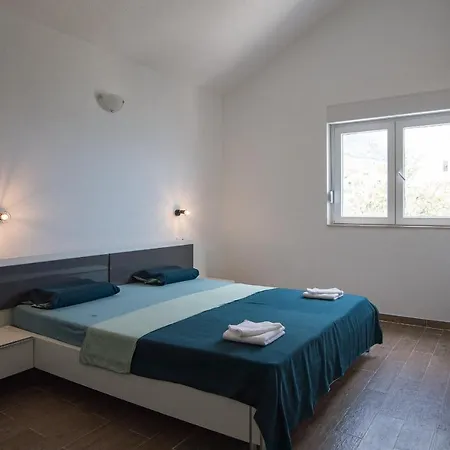 Apartment Stipe