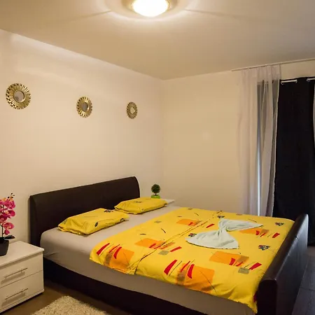 Apartment Stipe